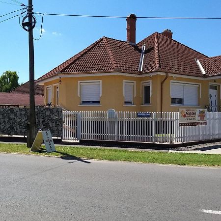 Garden Apartmanház 2 Hajdúszoboszló Kültér fotó